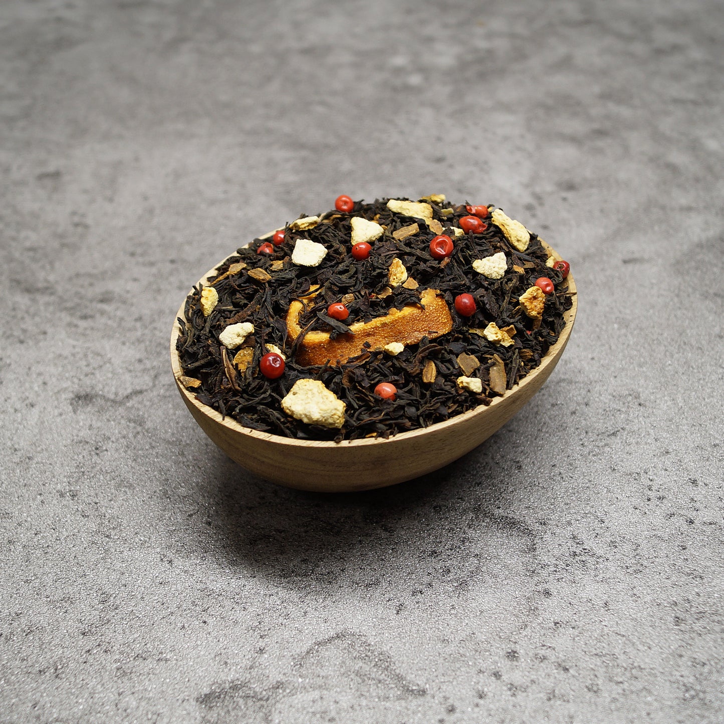 A blend of organic cinnamon and orange for aromatic tea