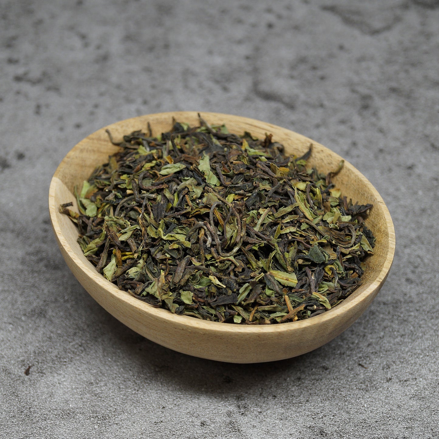 Darjeeling Black Tea First Flush - Organic Loose Leaf from Sourenee