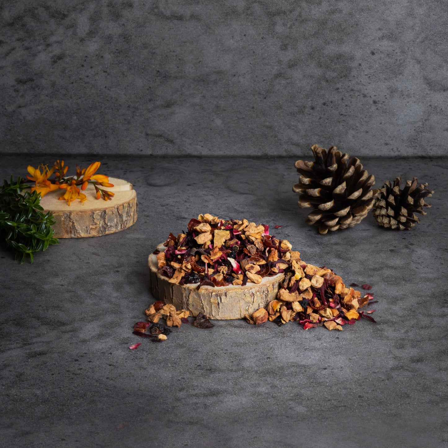 Loose leaf apple fruit tea for kids with vibrant herbal ingredients and natural sweetness