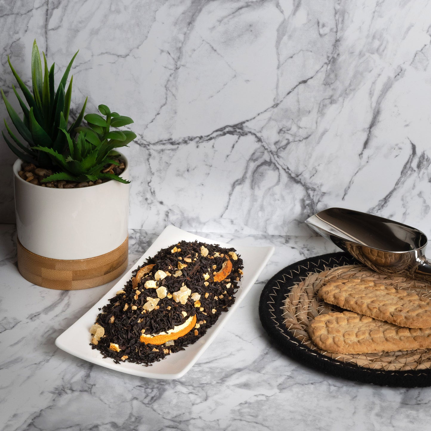 Buy a Lapsang souchong tea mix with apple and fruit-like flavors