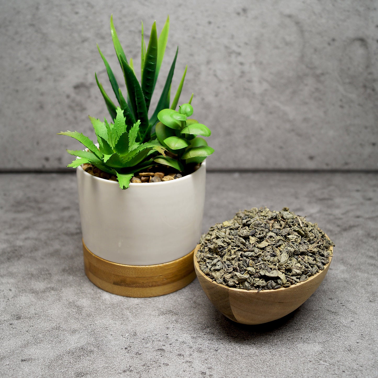 Order organic loose leaf Gunpowder green tea for an authentic taste of China