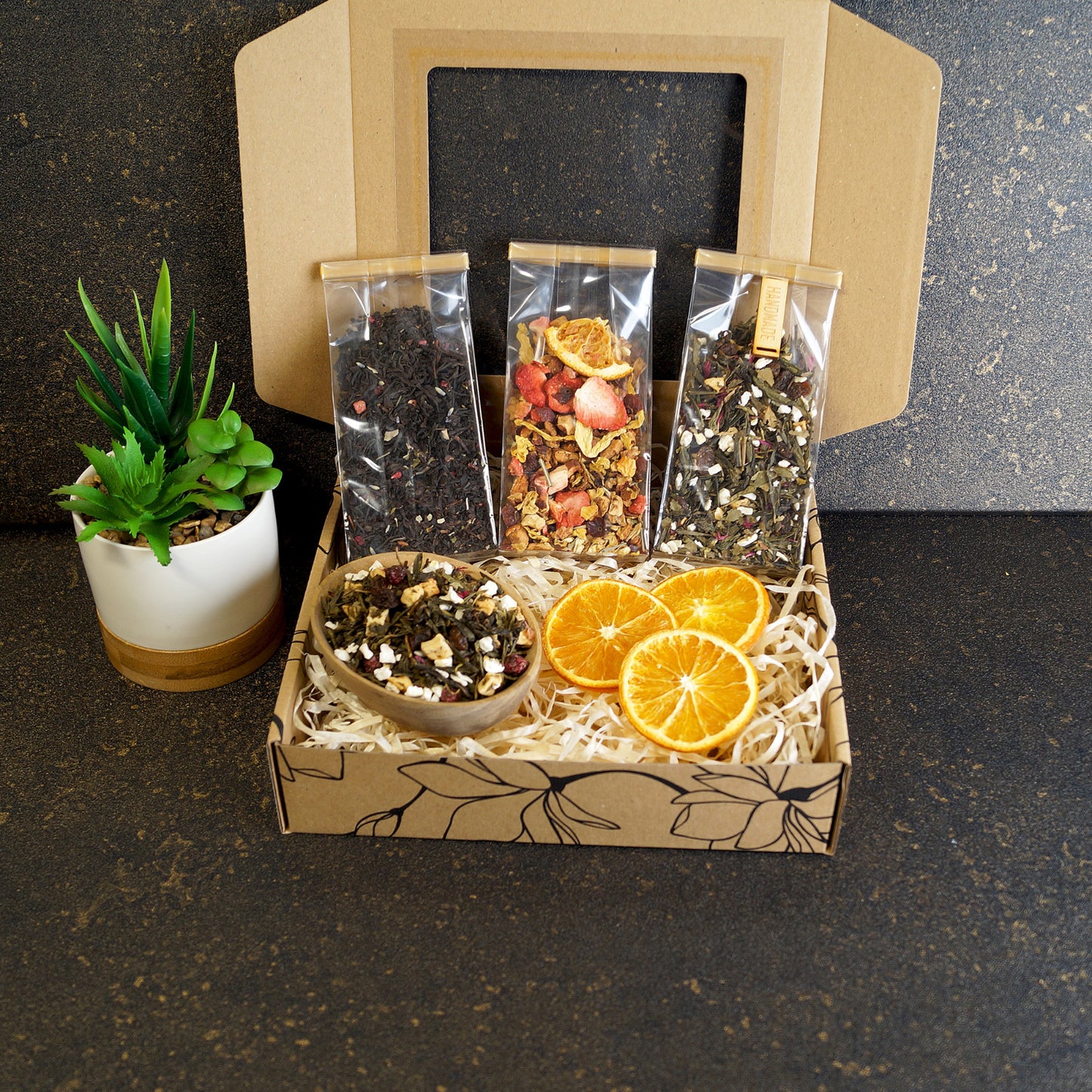 Tea assortment gift box – premium tea set with loose leaf teas in gift packaging