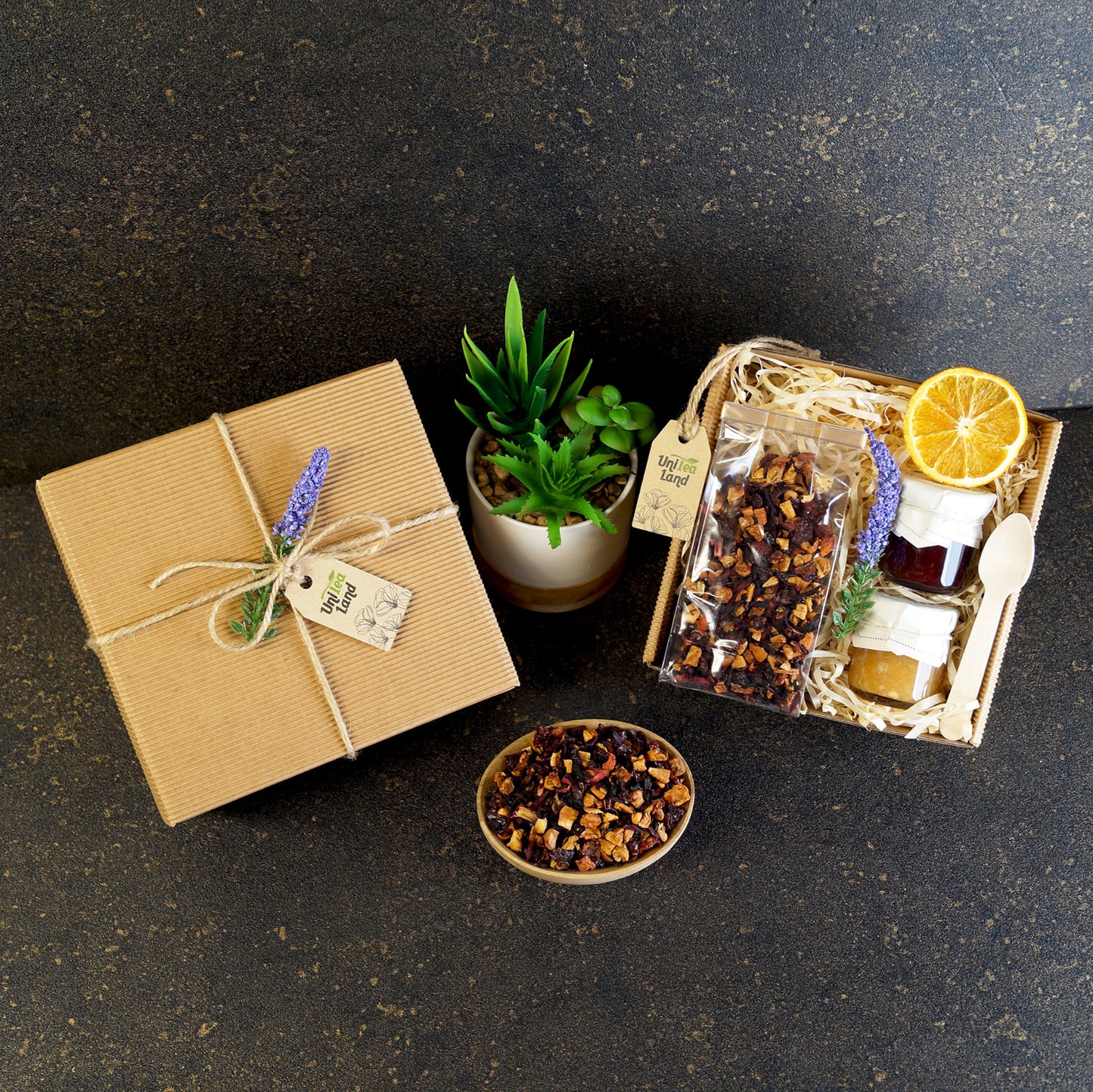 Tea gift set including loose leaf tea, jam and honey – ideal present for tea lovers