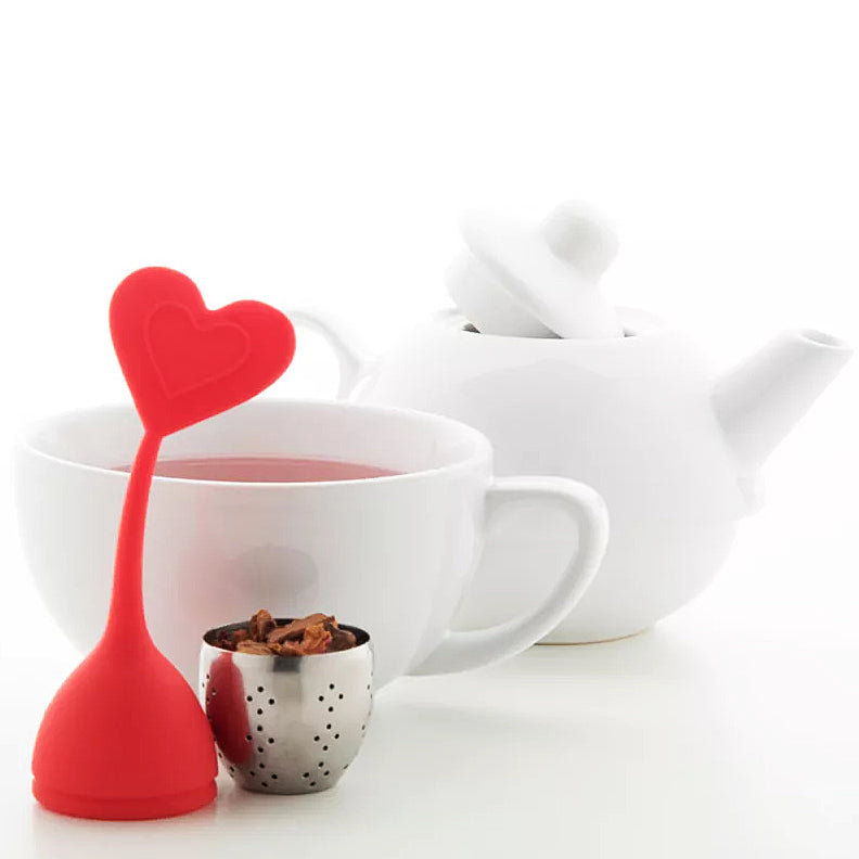 Heart-shaped tea infuser for mom – a thoughtful and elegant gift for Mother's Day or her birthday