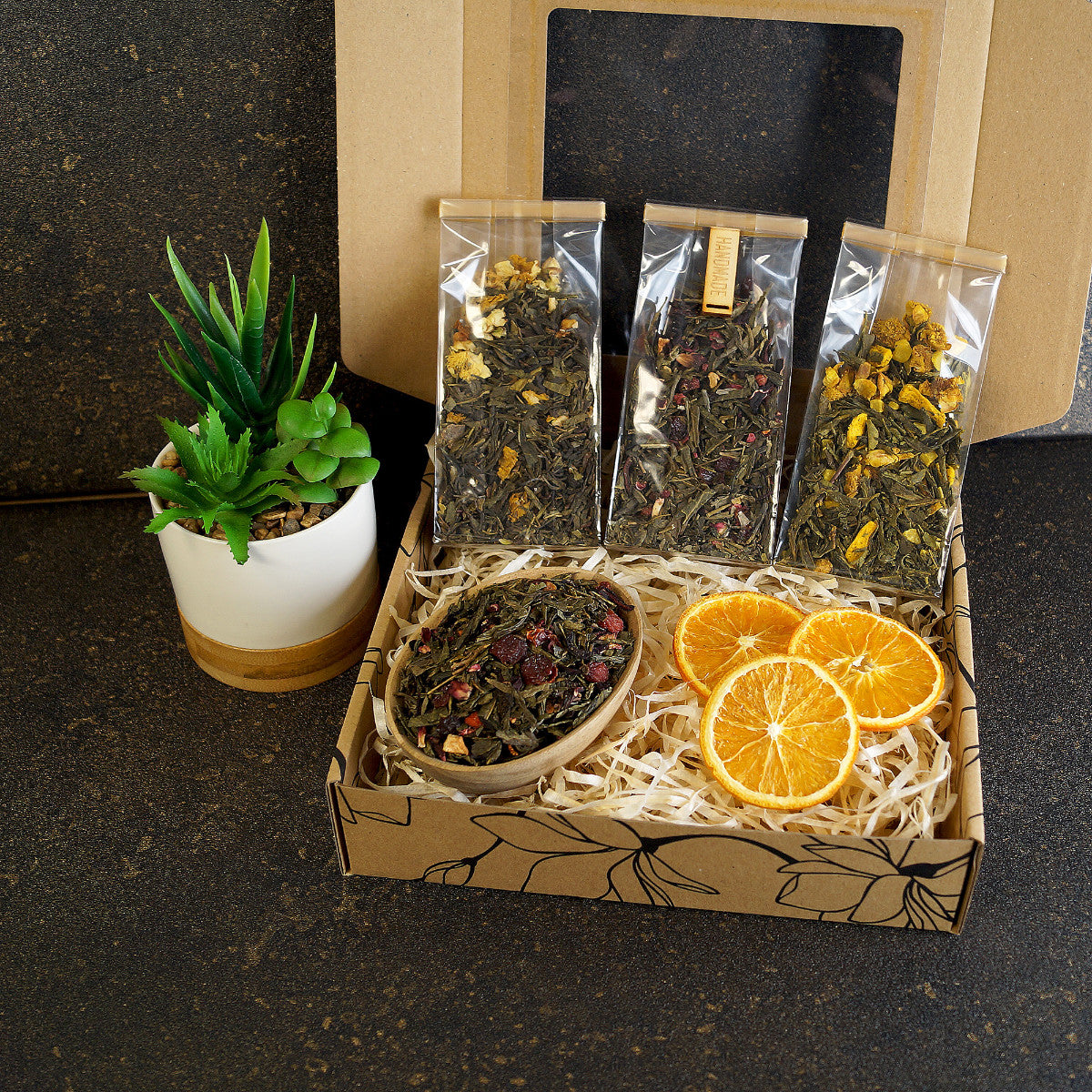 Tea gift set for grandmother with premium loose leaf te