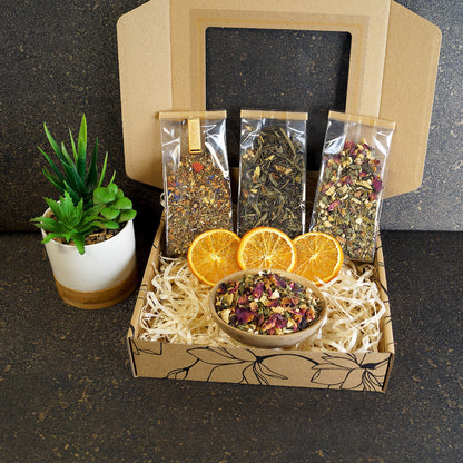 Tea sampler gift set with premium loose leaf teas – perfect tea gift for mom